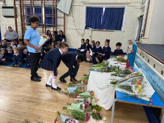 St Anne's Catholic Primary School - Caversham, Reading : The Crowning of Mary